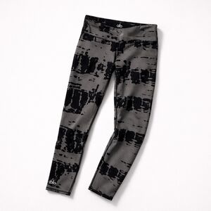 Alo High-Waist Leggings - Gray Camo Print Size M - Athleisure Yoga Pants